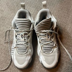 White Adidas D.O.L.L.A ext/ply men’s basketball shoes